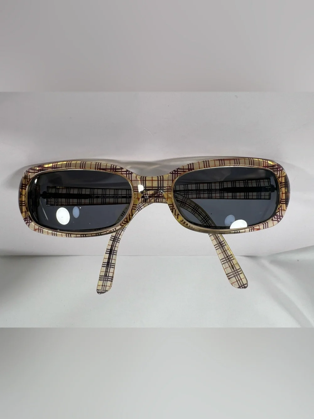 5100: Burberry Vintage Nova Check Rectangular Sunglasses with Box & Case